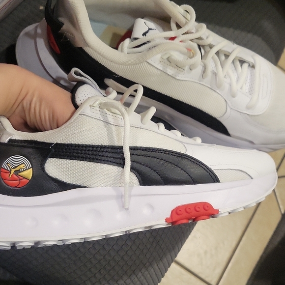 Puma Black and White Sneakers - Picture 3 of 4